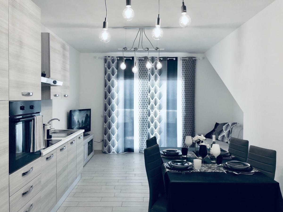 瓦雷多利亚Il Tramonto Luxury House公寓 外观 照片