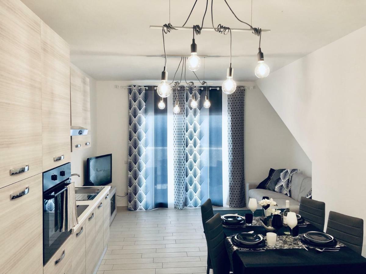 瓦雷多利亚Il Tramonto Luxury House公寓 外观 照片